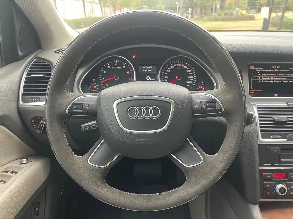 Audi Q7 2015 — фото 17