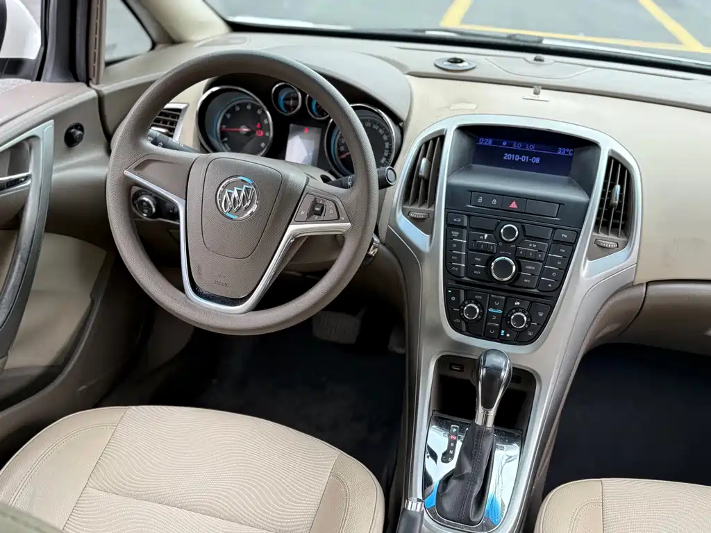 Buick Excelle GT 2013 — фото 15