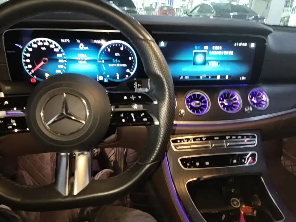 Mercedes-Benz E-Class 2021 — фото 10