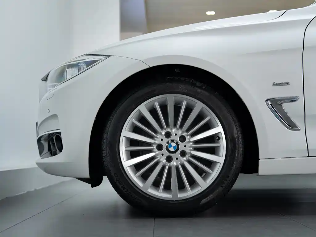 BMW 3 Series GT 2016 — фото 9