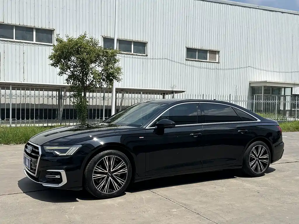 Audi A6L 2020 — фото 1