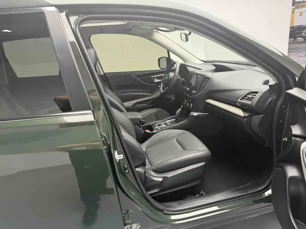 Subaru Forester 2025