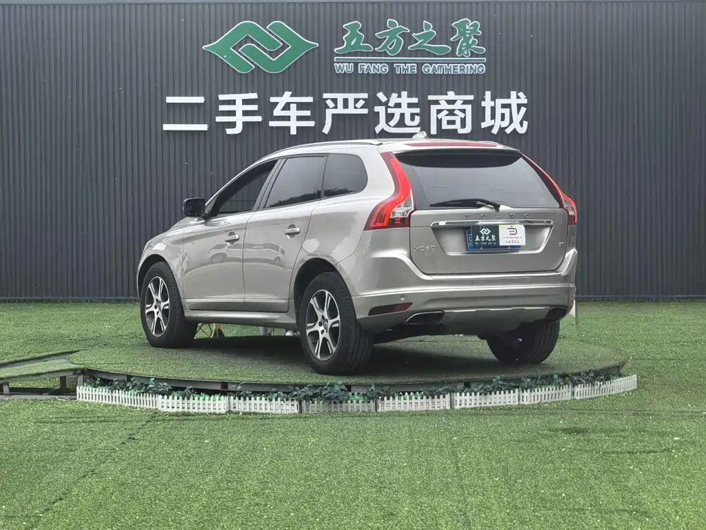 Volvo XC60 2014 — фото 19