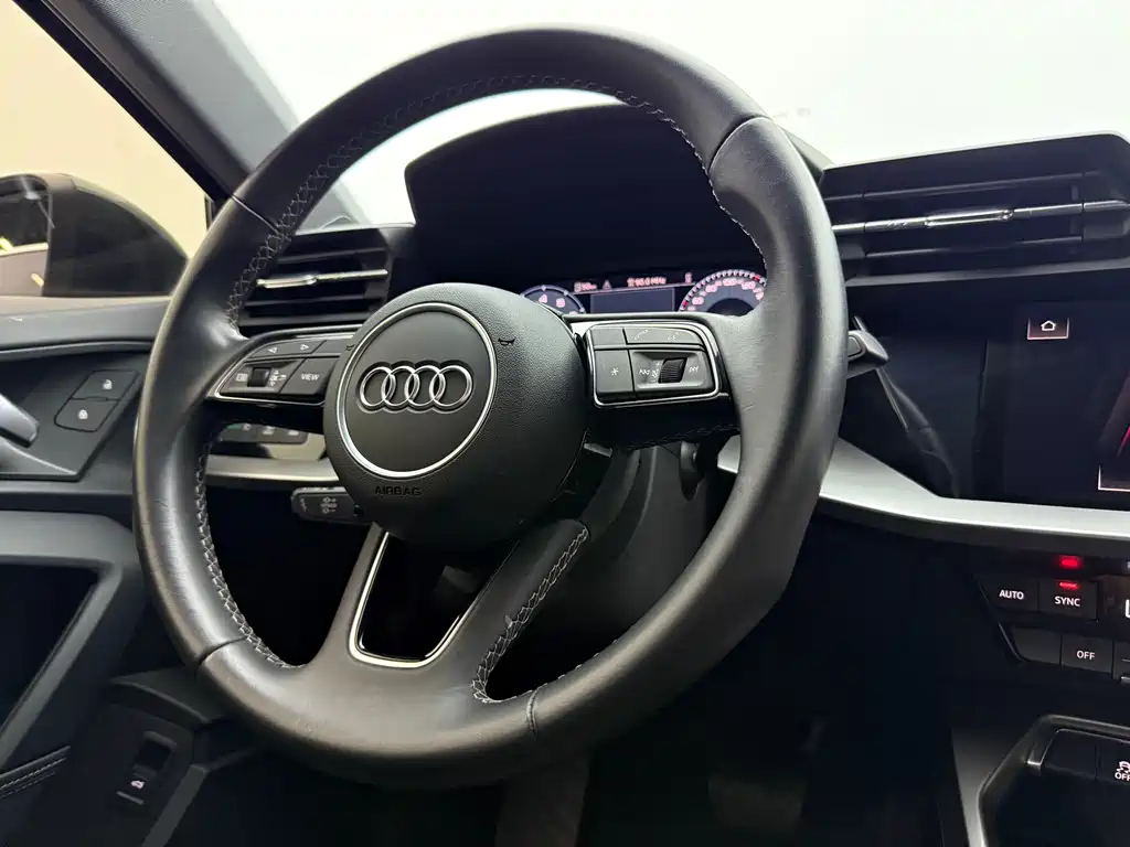 Audi A3 2023 — фото 16