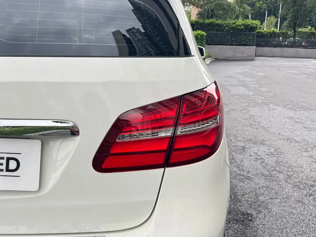 Mercedes-Benz B-Class 2018 — фото 11