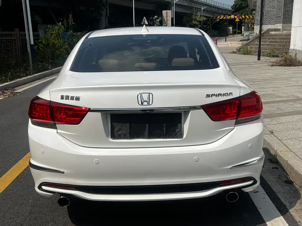 Honda Spirior 2016 — фото 13