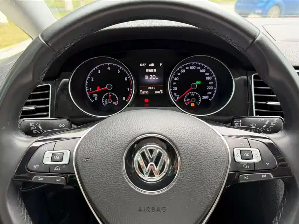 Volkswagen Golf 2016 — фото 14