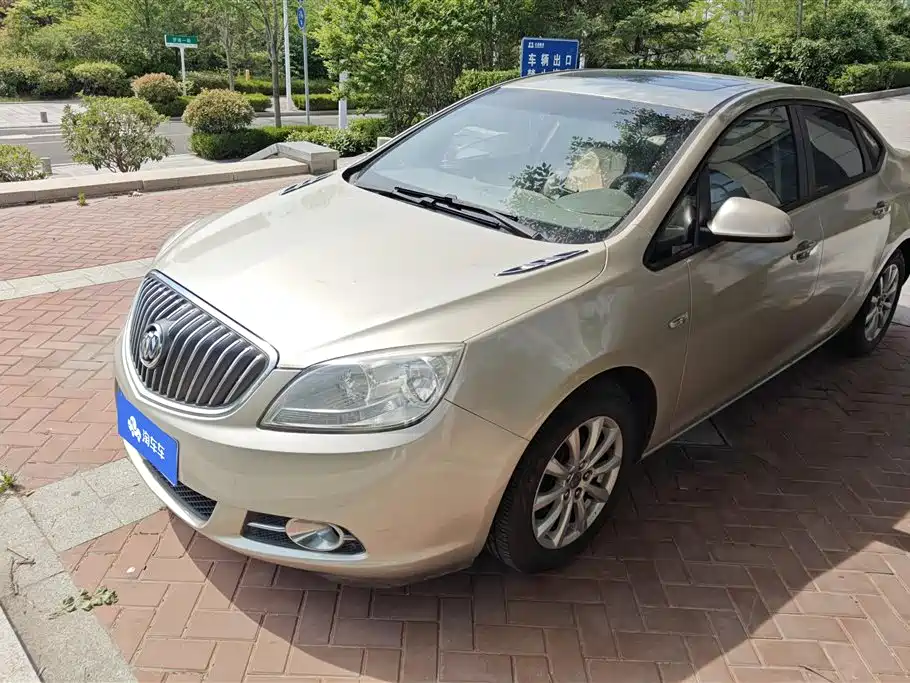 Buick Excelle 2014 — фото 1