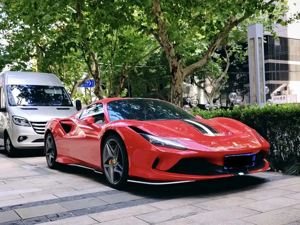 Ferrari F8 2021 — фото 1