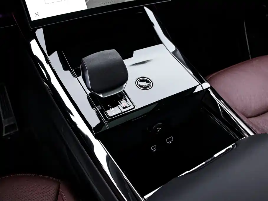 Land Rover Sport 2024 — фото 9