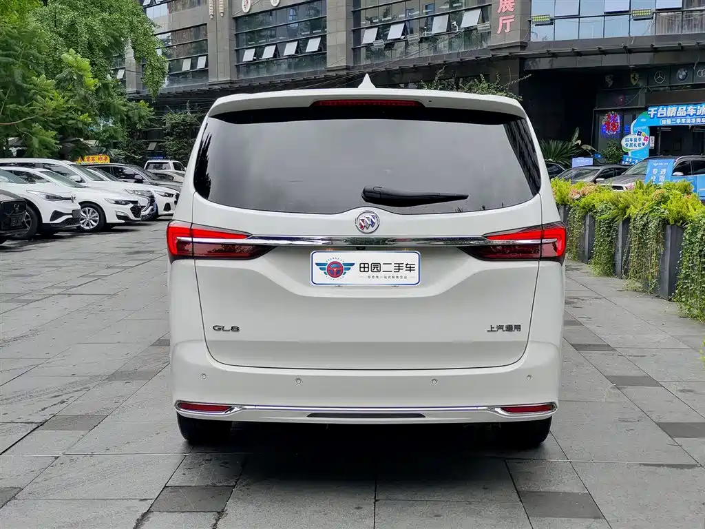 Buick GL8 2023