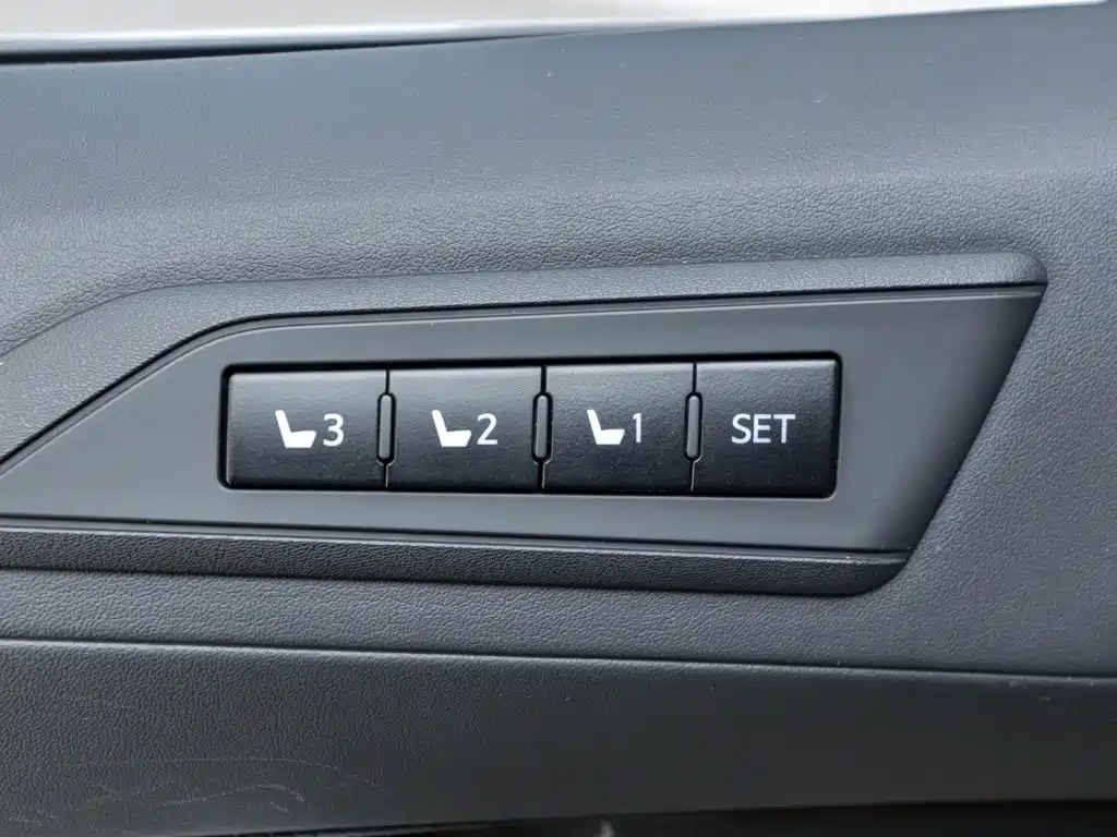 Toyota Vellfire 2021 — фото 21