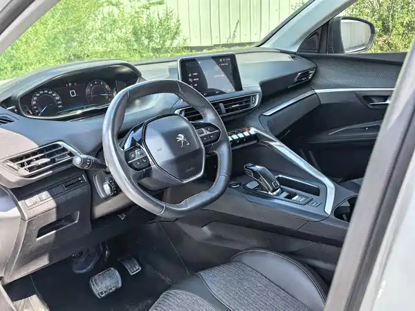 Peugeot 5008 2017