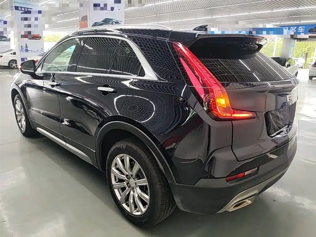 Cadillac XT4 2020 — фото 5