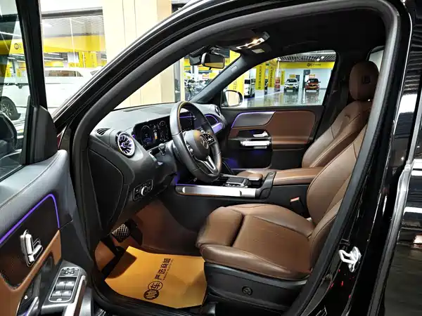 Mercedes-Benz GLB 2023