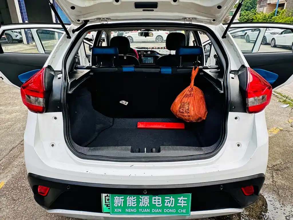 Chery Tiggo 3xe 2018 — фото 8