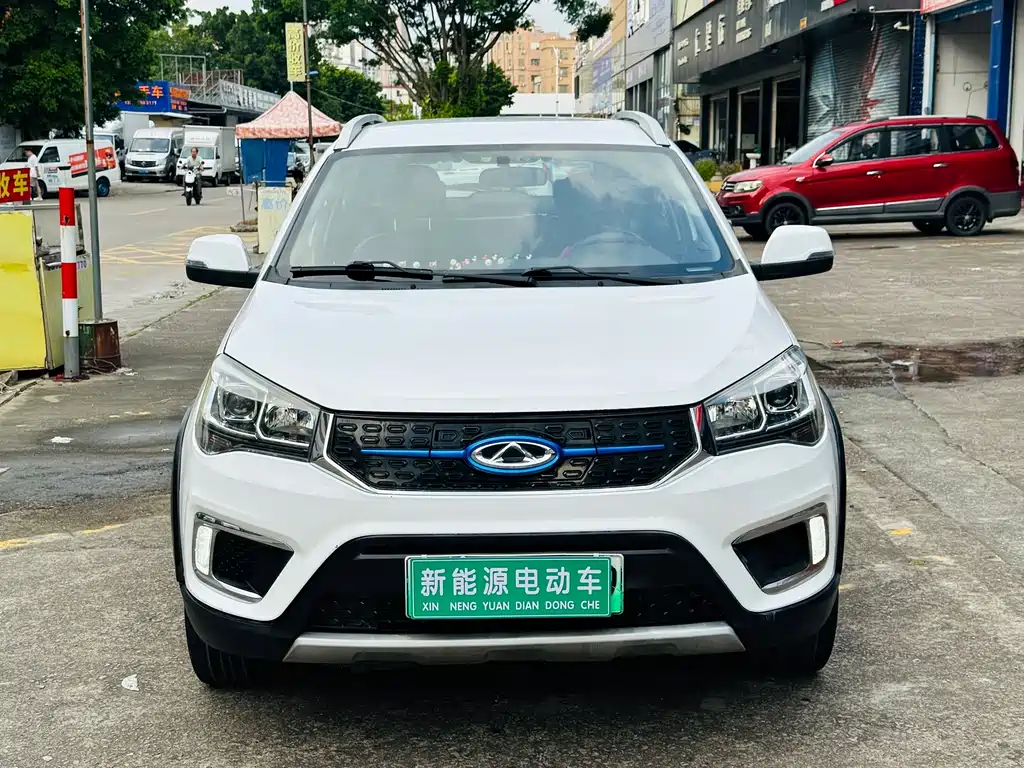 Chery Tiggo 3xe 2018 — фото 2