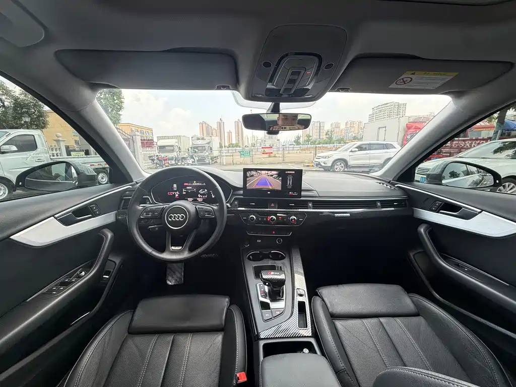 Audi A4L 2021