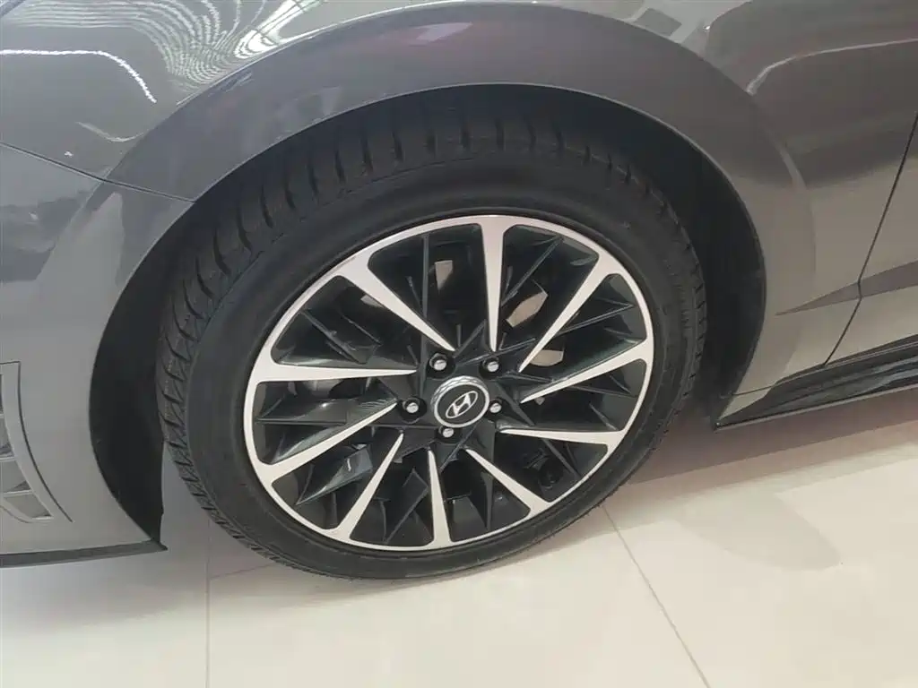 Hyundai Sonata 2020 — фото 23