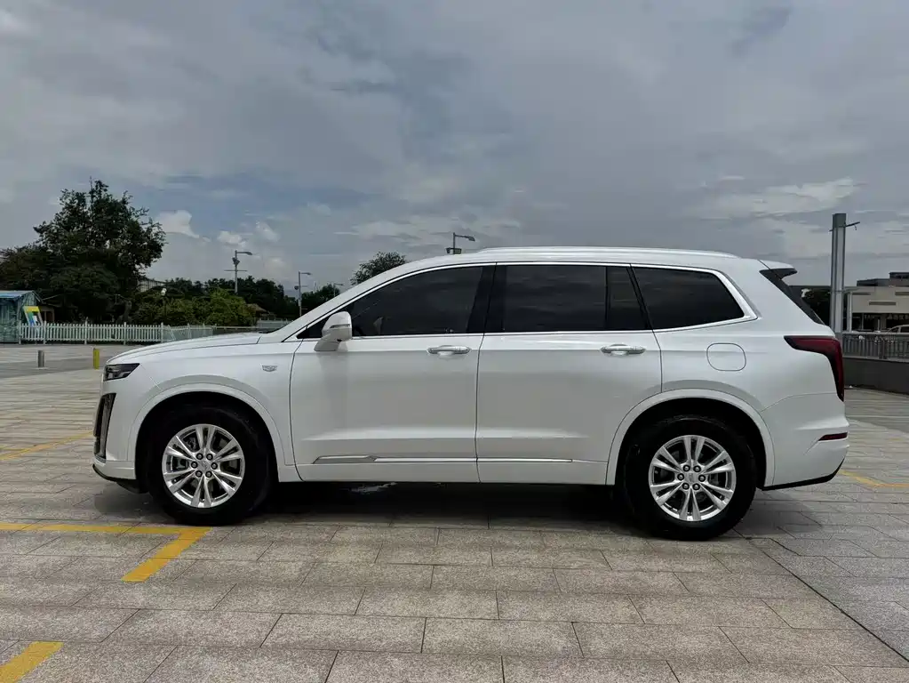 Cadillac XT6 2021