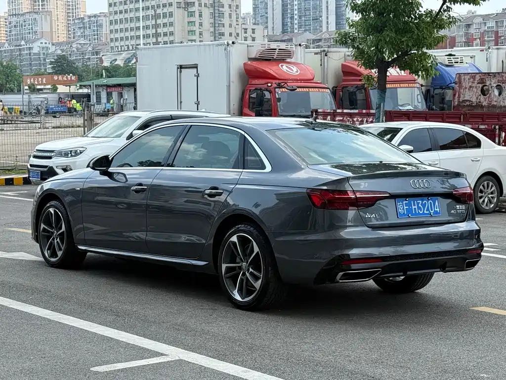 Audi A4L 2021