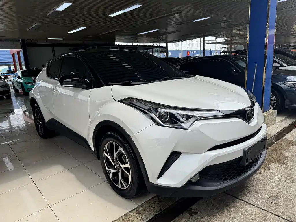 Toyota C-HR 2020 — фото 3
