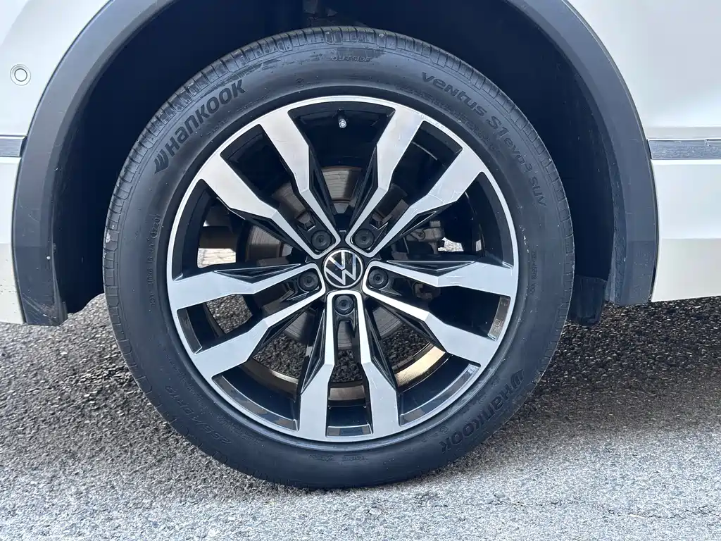 Volkswagen Tiguan L 2021 — фото 29
