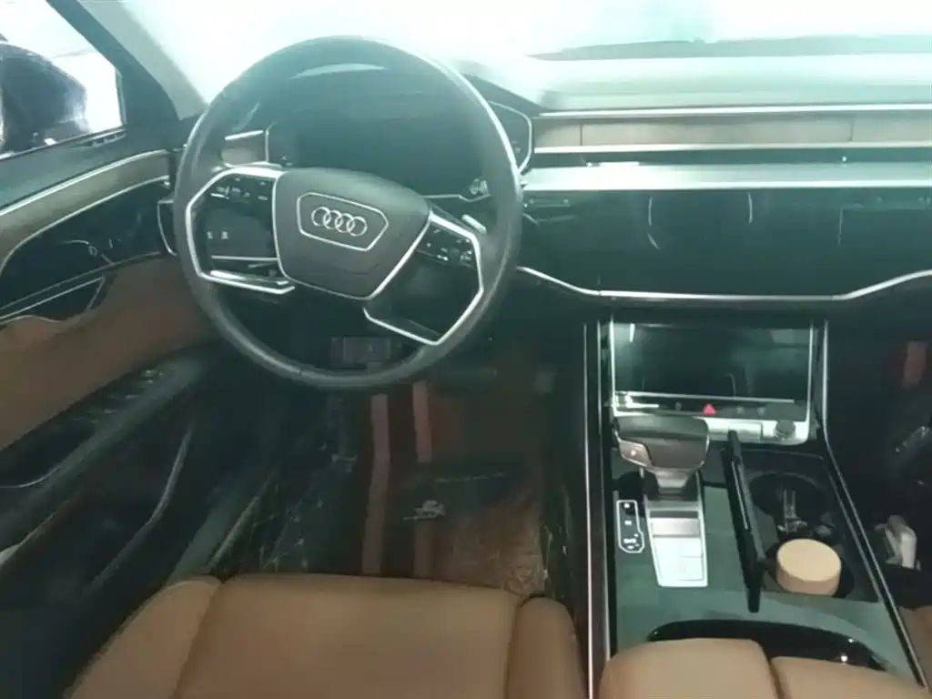 Audi A8 2020 — фото 17