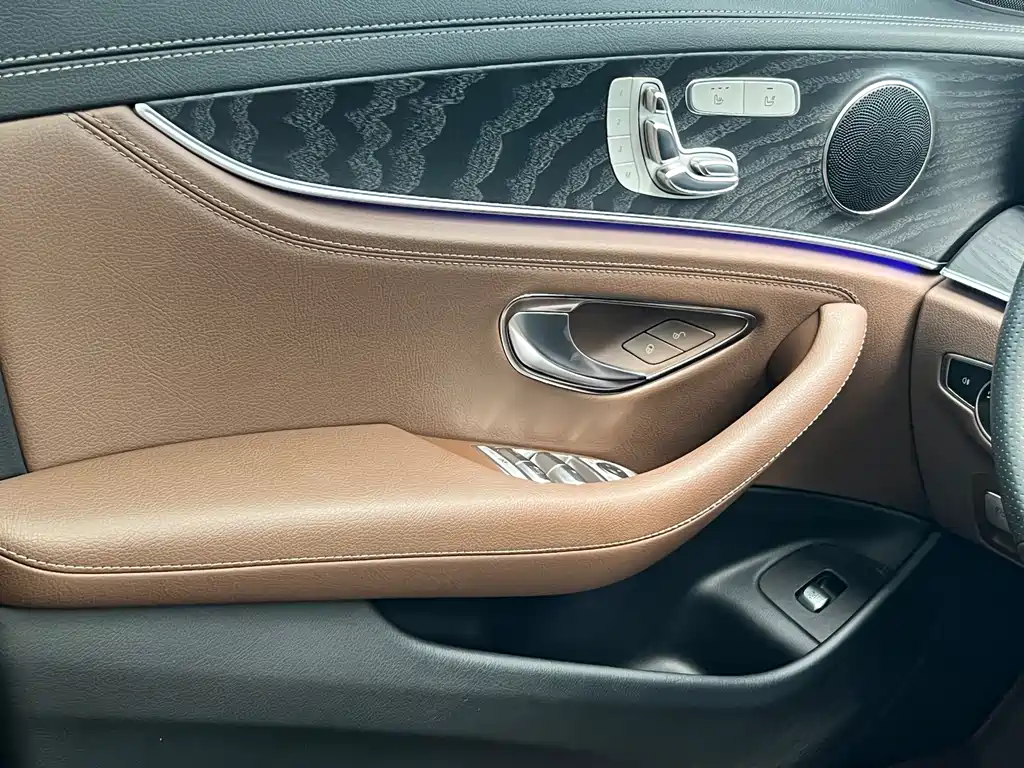 Mercedes-Benz E-Class 2018 — фото 11