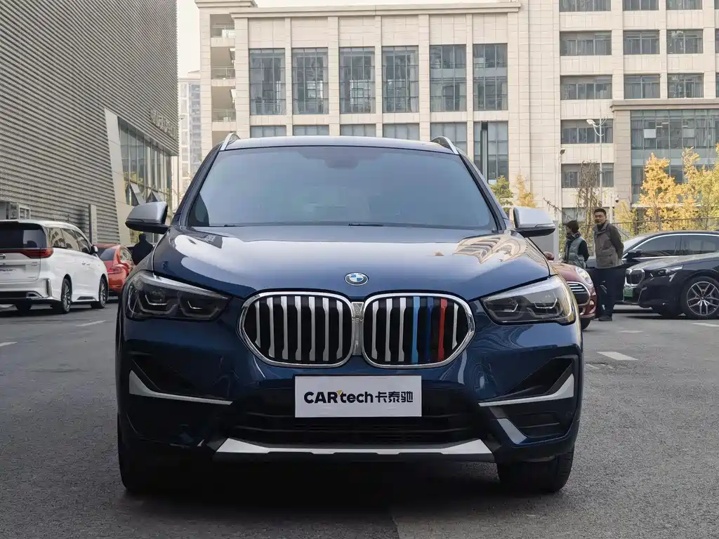 BMW X1 2021 — фото 3