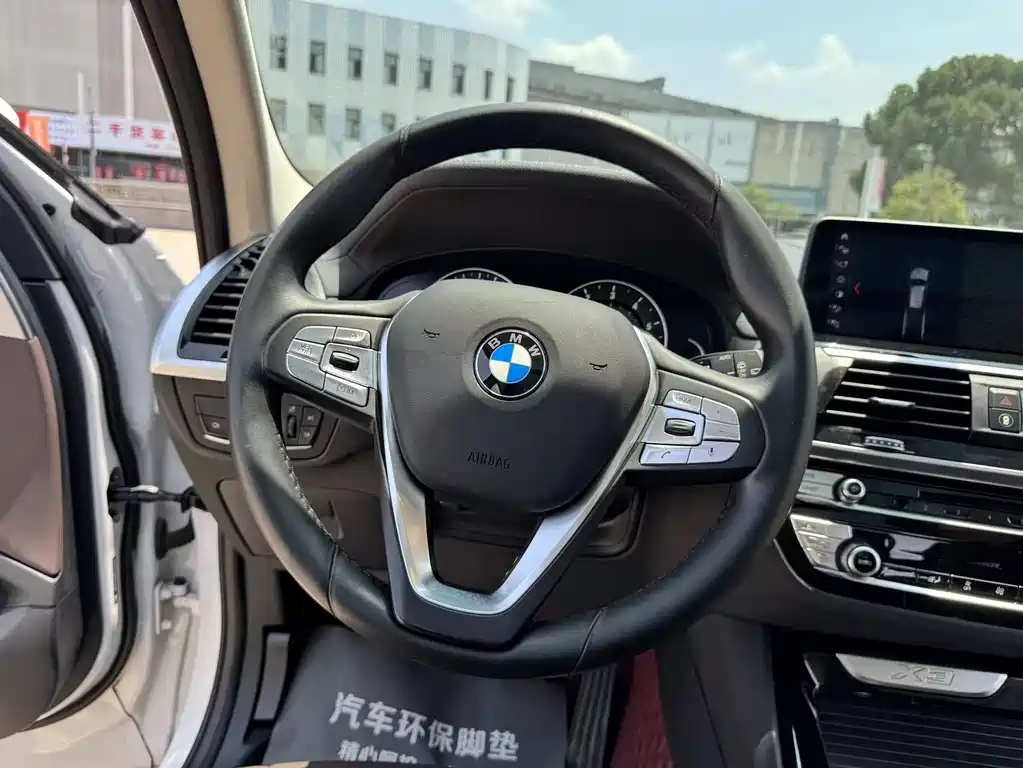 BMW X3 2019 — фото 35