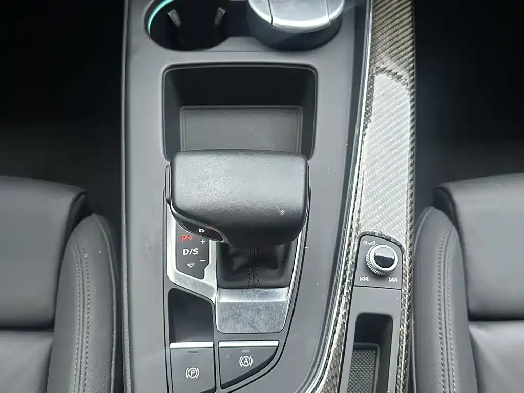 Audi A5 2021 — фото 10