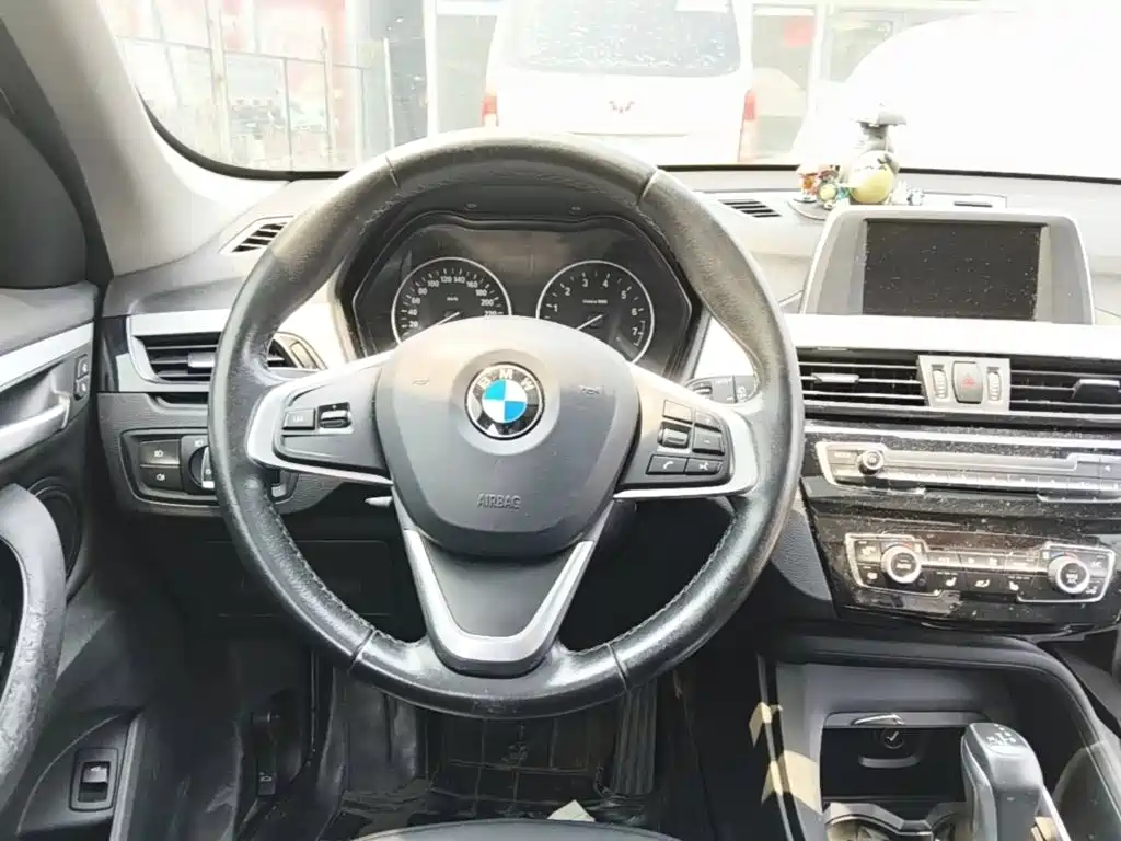 BMW X1 2016 — фото 17