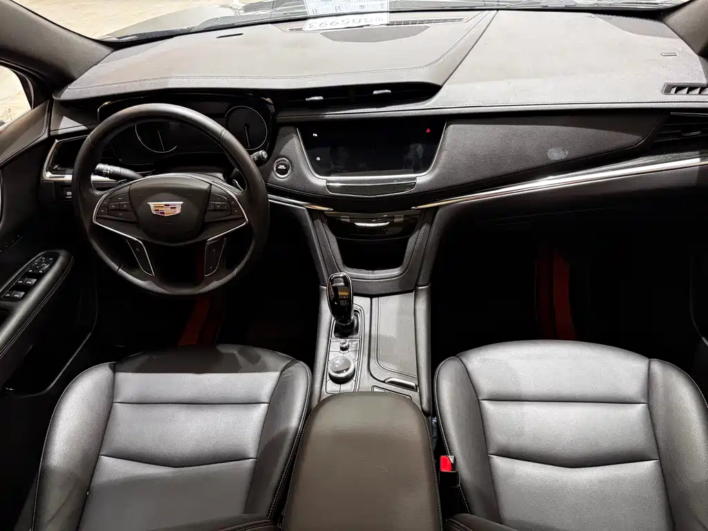 Cadillac XT5 2021 — фото 16