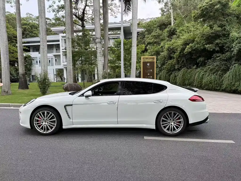 Porsche Panamera 2014