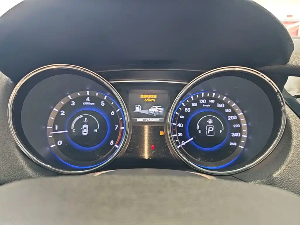 Hyundai Sonata 2016 — фото 12