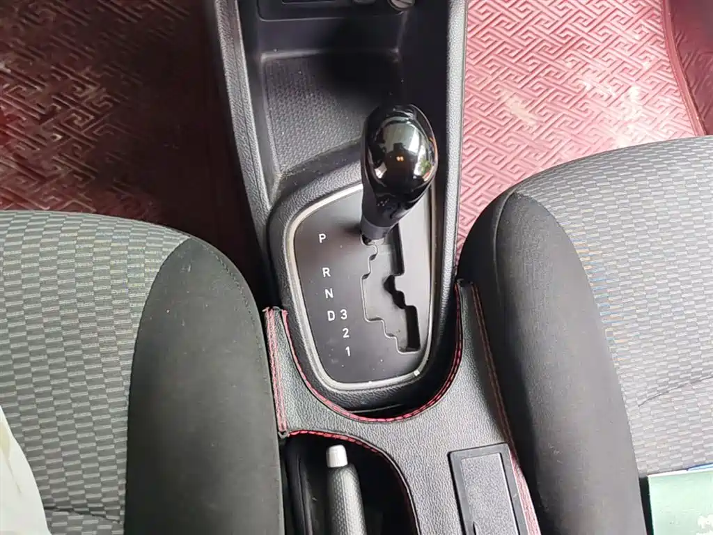 Hyundai Verna 2018 — фото 14