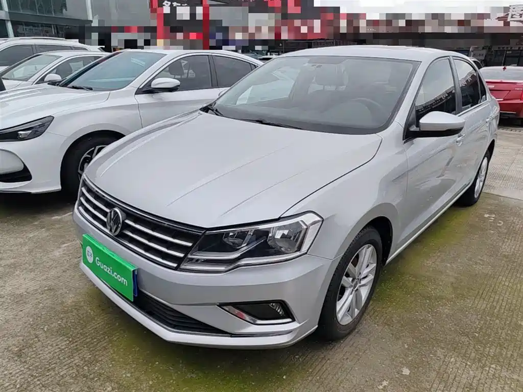 Volkswagen Jetta 2018 — фото 1
