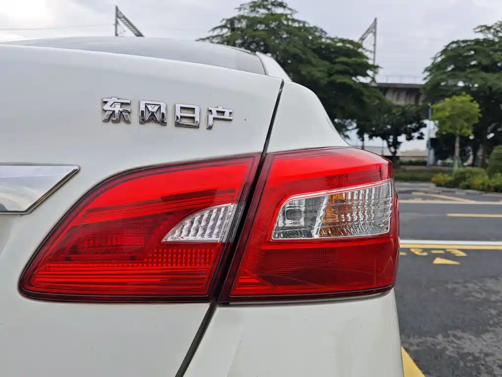 Nissan Sylphy 2017 — фото 19