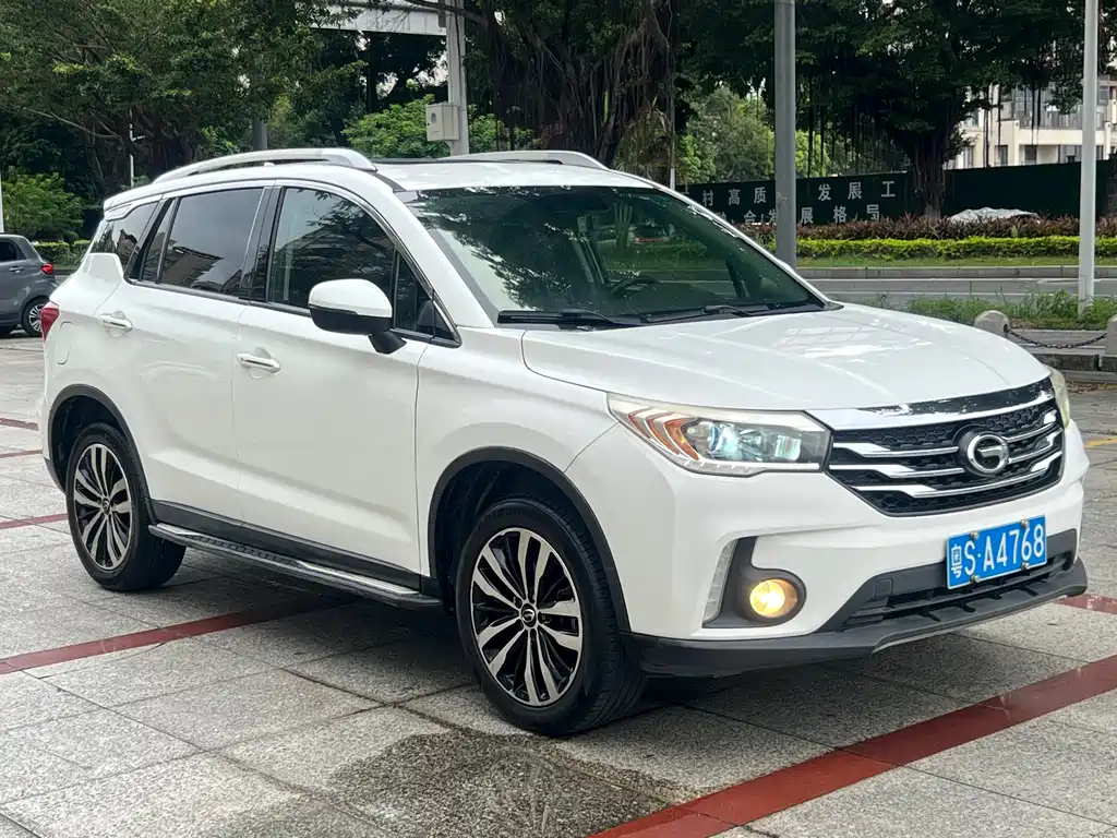 GAC Motor Trumpchi GS4 2016 — фото 3