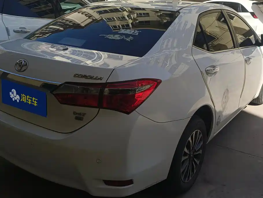 Toyota Corolla 2018 — фото 3