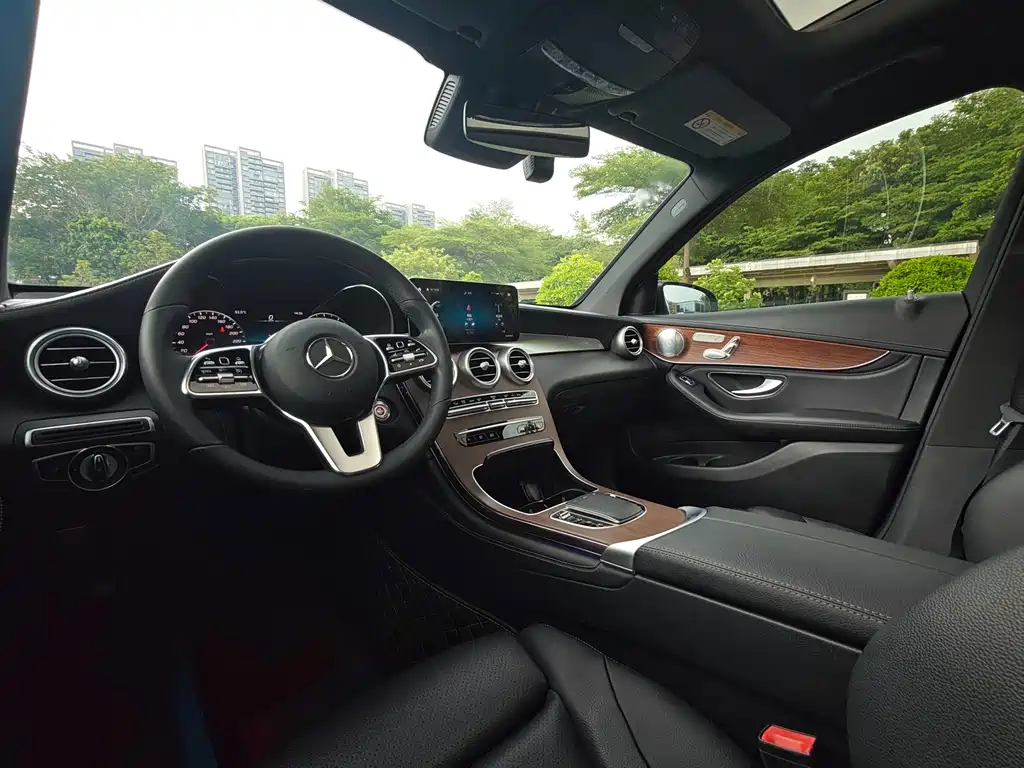 Mercedes-Benz GLC 2019 — фото 16