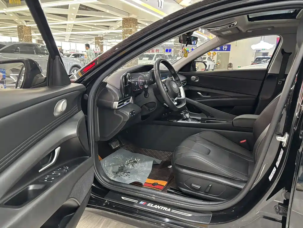 Hyundai Elantra 2022