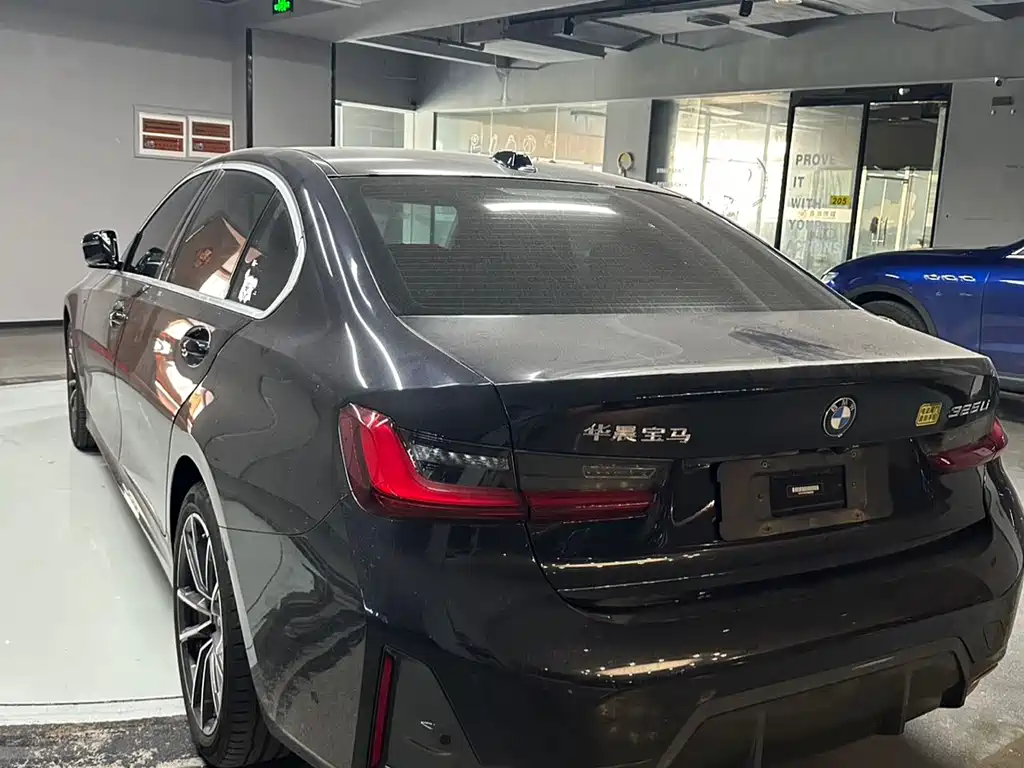 BMW 3 Series 2023