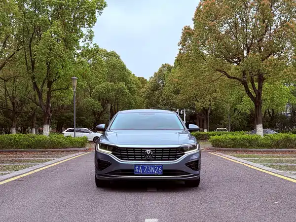 Volkswagen Passat 2022