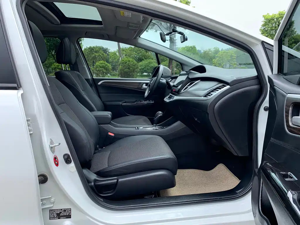 Honda Jade 2018 — фото 16