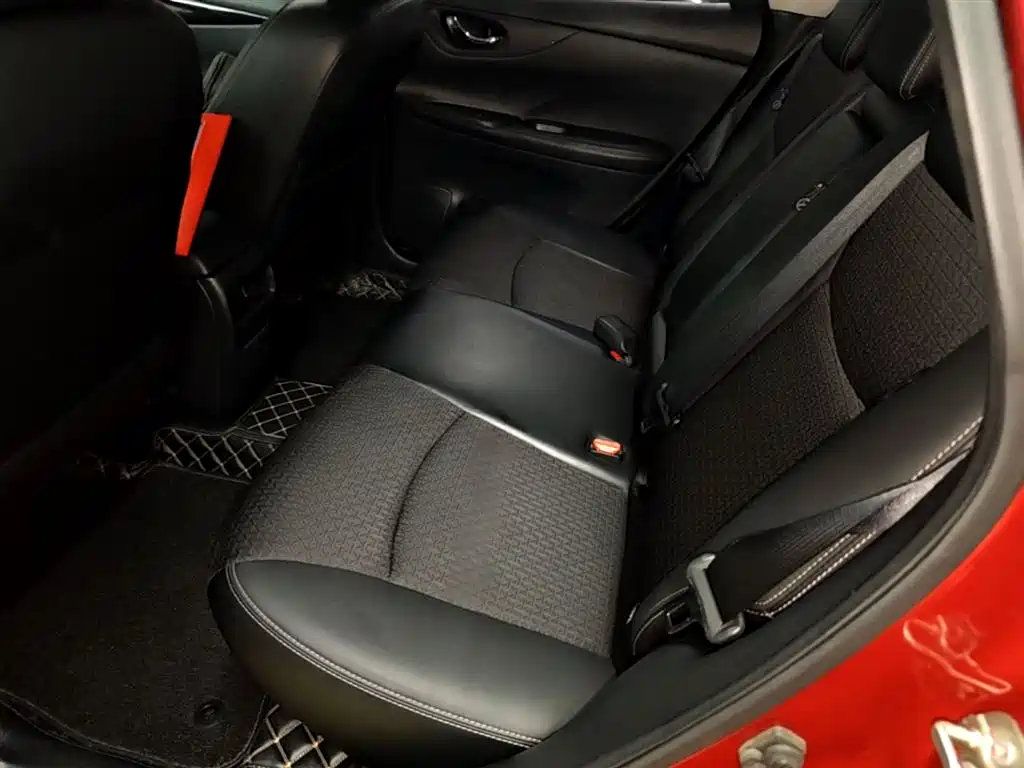 Nissan Tiida 2017 — фото 17