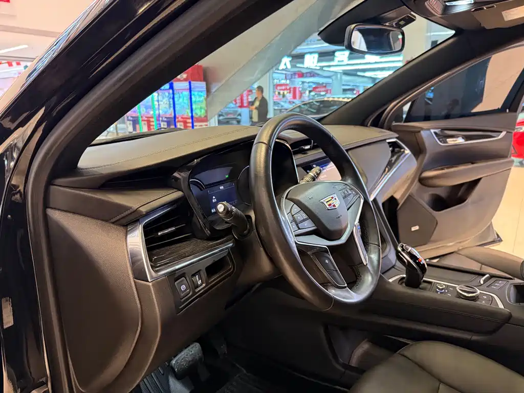 Cadillac XT5 2021 — фото 18