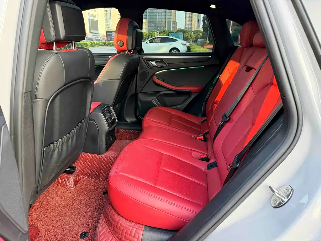 Porsche Macan 2020