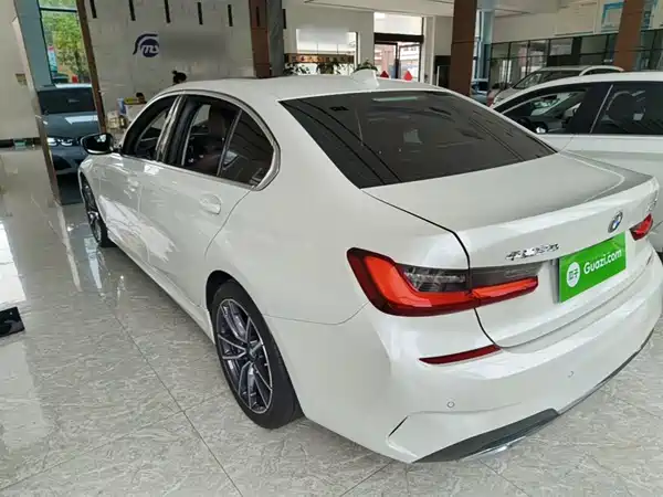 BMW 3 Series 2022